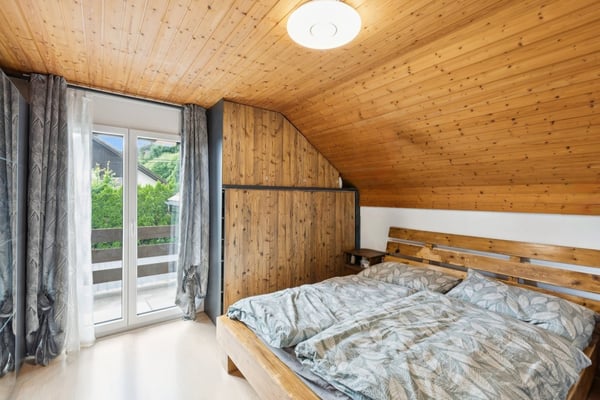 Spacieuse villa avec vue panoramique et espaces indépendants 4