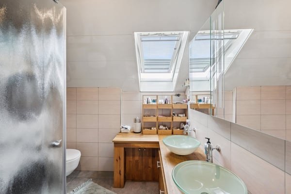 Spacieuse villa avec vue panoramique et espaces indépendants 5
