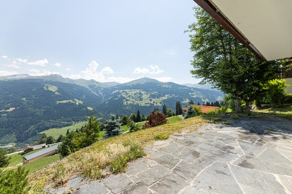 Sonnig und unverbaubar mit Bergpanorama 8