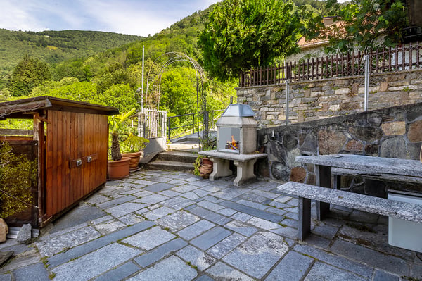 Casa unifamiliare con splendida vista su lago e montagne 9