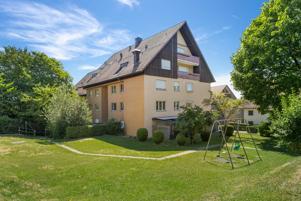 Altbauwohnung mit sonniger Ausrichtung an begehrter Lage 2