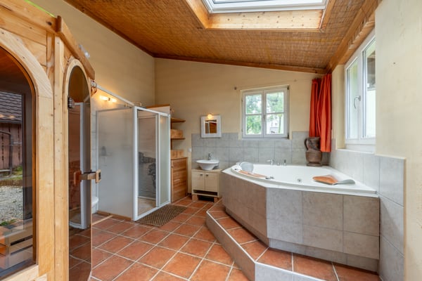 Charmantes Einfamilienhaus mit Garten und Wellness-Oase 9
