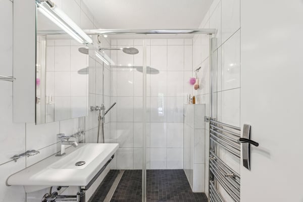 Grosszügiges Wohnen an begehrter und ruhiger Lage 5