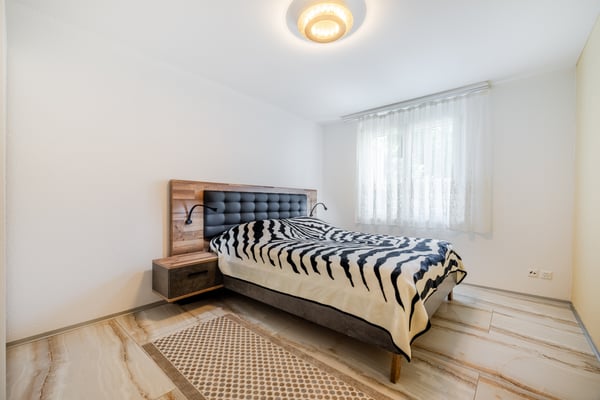 Elegante, moderne Wohnung mit grosszügiger Terrasse und viel Platz 6