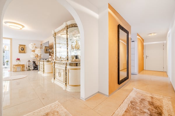 Elegante, moderne Wohnung mit grosszügiger Terrasse und viel Platz 3