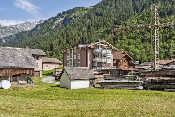 Zwischen Bergstille und lebendiger Dorfkultur 8