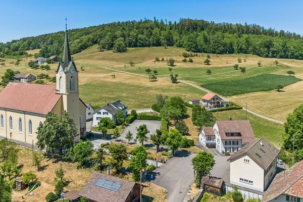 Altbauliegenschaft mit Charakter und grossem Entwicklungspotenzial 2