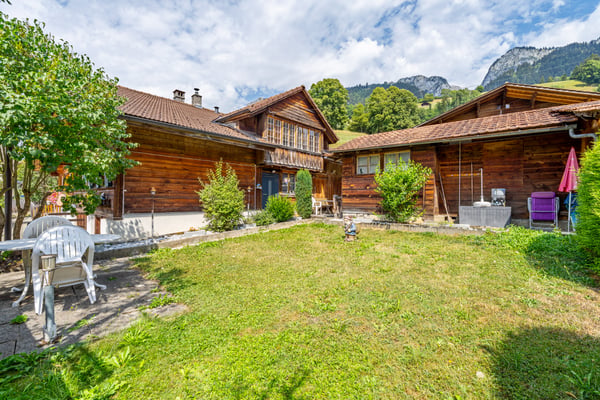 Rustikale Simmentaler Chalet-Doppelhaushälfte 6