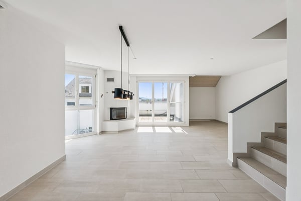 Charmante Maisonette-Dachwohnung in Bassersdorf mit Sonnenbalkon 1