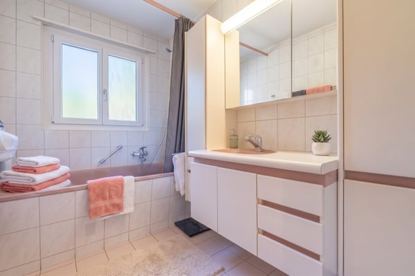 Zweifamilienhaus mit Gartenparadies und Entwicklungspotenzial 5