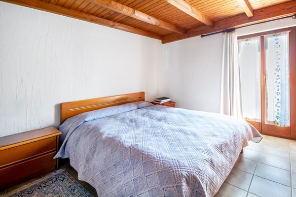Vivi nella quiete del bosco con una vista mozzafiato 6