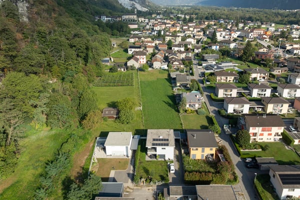 Terreno pianeggiante con ampio potenziale edificatorio 3