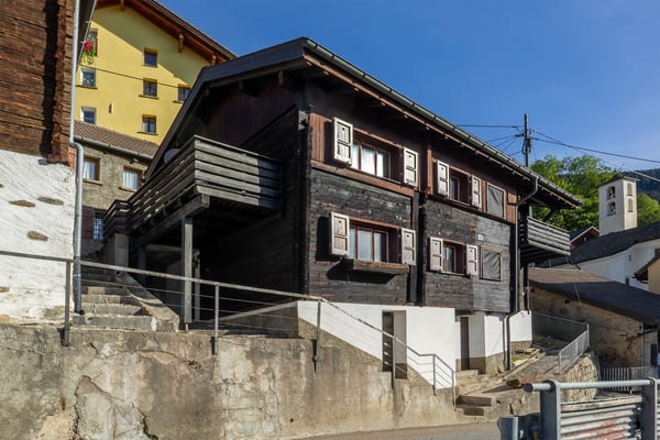 Affascinante casa contigua con vista mozzafiato 1