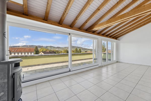Grosszügige Dach-Maisonettewohnung mit herrlicher Terrasse 2