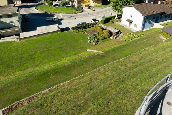 Ampio terreno edificabile in zona soleggiata e rialzata 4