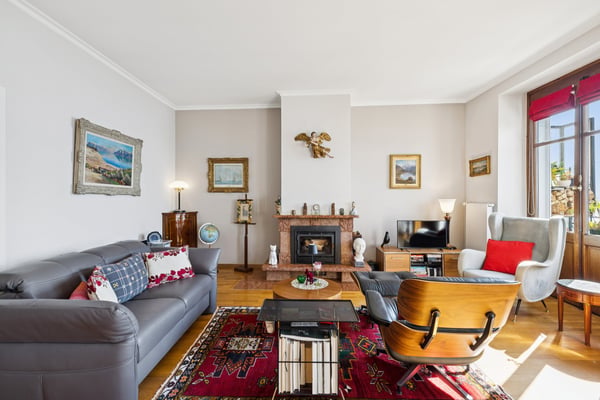 Appartement de charme au dernier étage, en première ligne face au lac 5