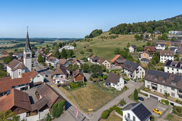 Umfangreiches Baugrundstück mit Bestandesliegenschaft 5