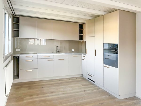 CHARMANTE 1.5 ZIMMERWOHNUNG; MAISONETTE IM ZENTRUM VON EINSIEDELN 4