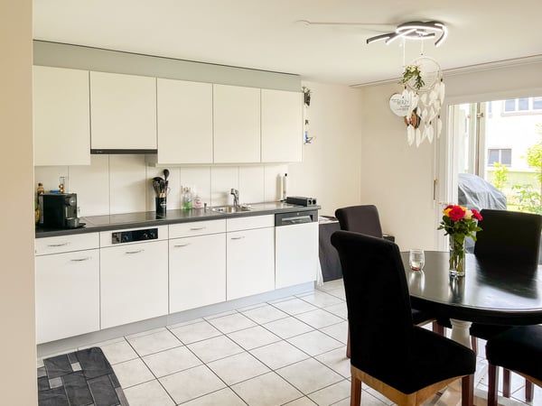 Gemütliche 2.5 Zimmer-Wohnung mit Gartensitzplatz in Einsiedeln 4