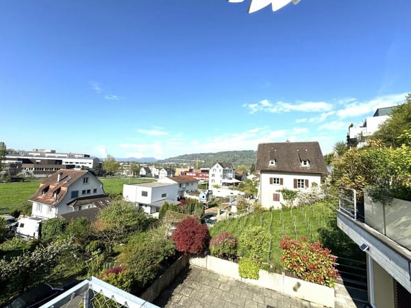 Zuoberst, sonnig mit herrlicher Aussicht und Privatsphäre 4