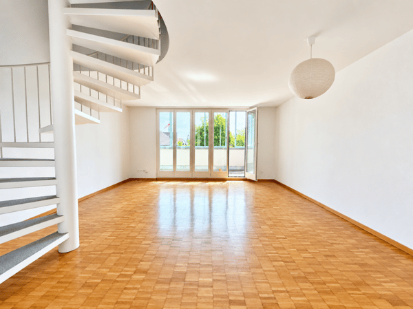 Zentral, ruhig, sonnig und ganz oben: Charmante Maisonettewohnung mit Tiefgaragenparkplatz inklusive 2