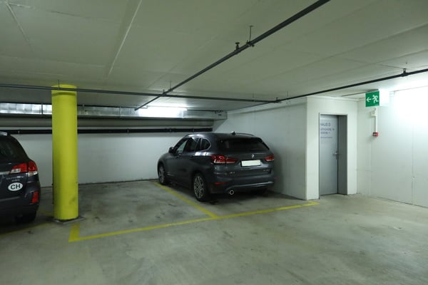 Tiefgaragen-Parkplatz zu vermieten in der Stadt Schaffhausen! 4