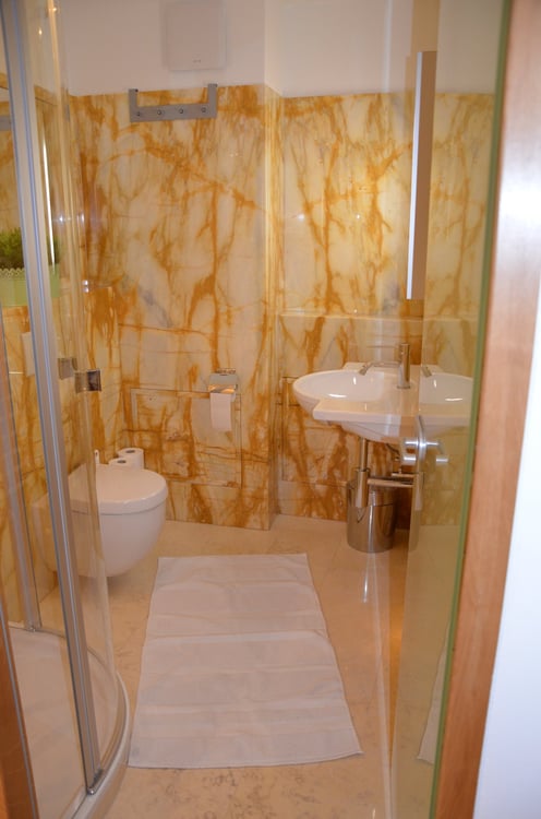 Kleine, praktische und hochwertige Wohnung in der Altstadt 6