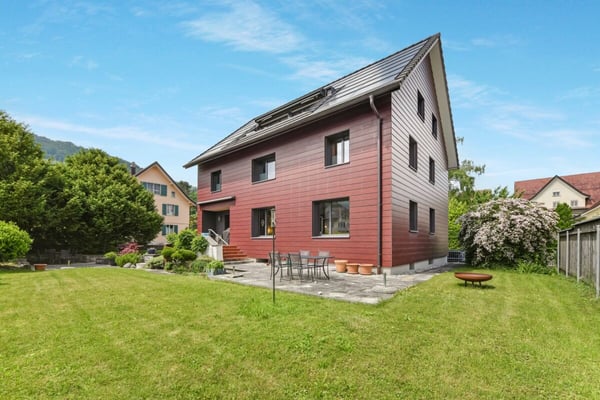 Einfamilienhaus mit Einliegerwohnung, PV-Anlage & 2 Zimmern - ideal für Familien 23