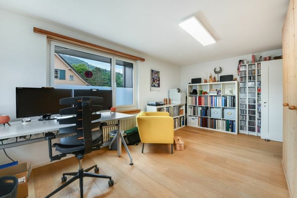 Einfamilienhaus mit Einliegerwohnung, PV-Anlage & 2 Zimmern - ideal für Familien 9