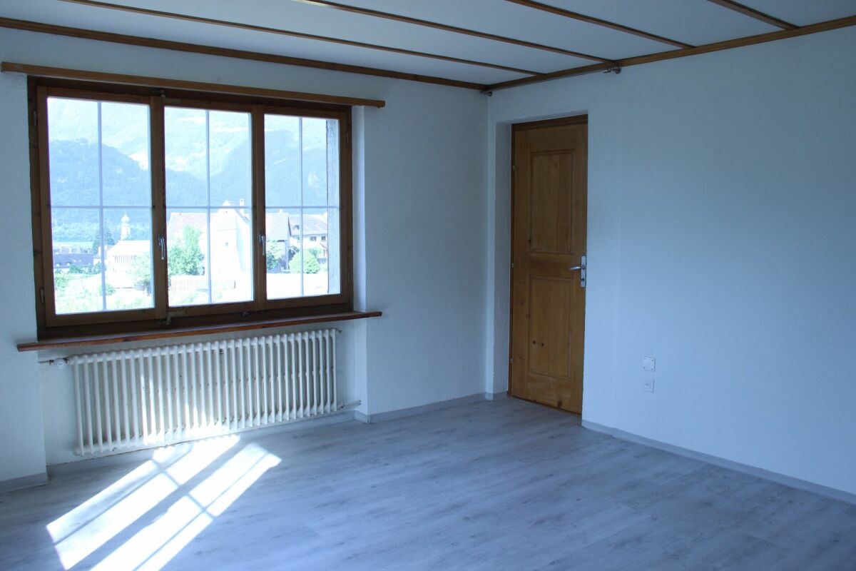 4.5-Zimmer-Altbauwohnung im Erdgeschoss mit Balkon - befristet bis Januar 2027