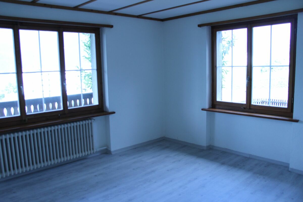 4.5-Zimmer-Altbauwohnung im Erdgeschoss mit Balkon - befristet bis Januar 2027