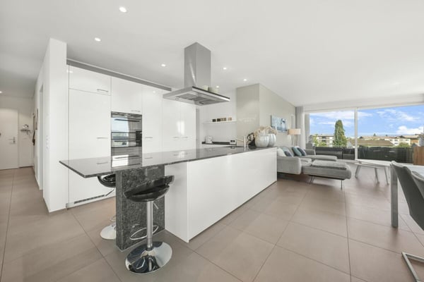 Selten in Tübach - 4.5 Zimmer-Whg. mit 220m² Garten, privater Waschküche & Bodenseeblick 10