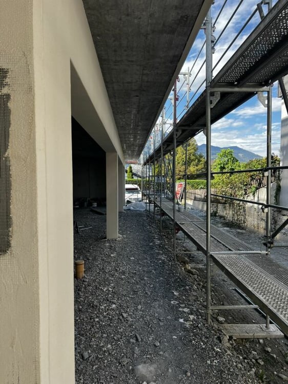 Exklusive Gartenwohnung mit viel Privatsphäre - 5.5 Zimmer in Trimmis 4