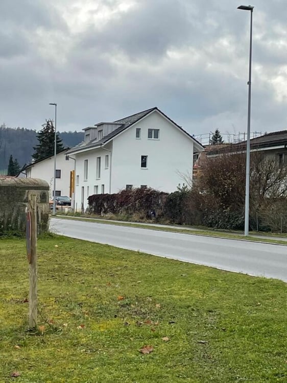 Neubau-Doppeleinfamilienhaus mit gehobener Ausstattung und viel Platz. 3