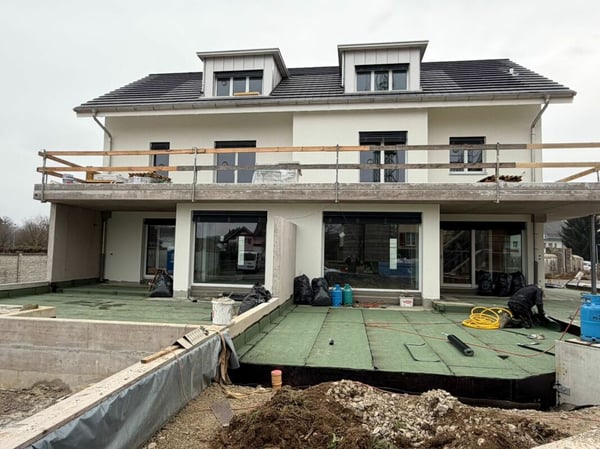 Neubau-Doppeleinfamilienhaus mit gehobener Ausstattung und viel Platz. 1