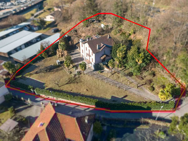 Terreno edificabile per la realizzazione di case a schiera 1