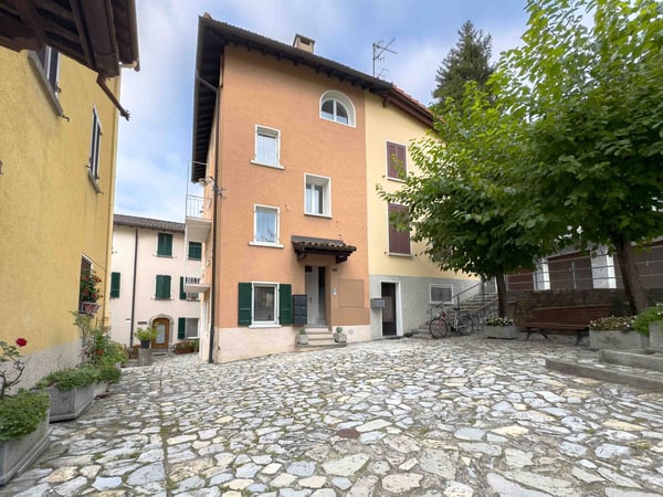 Appartamento arredato ad Aldesago nel nucleo cittadino 7