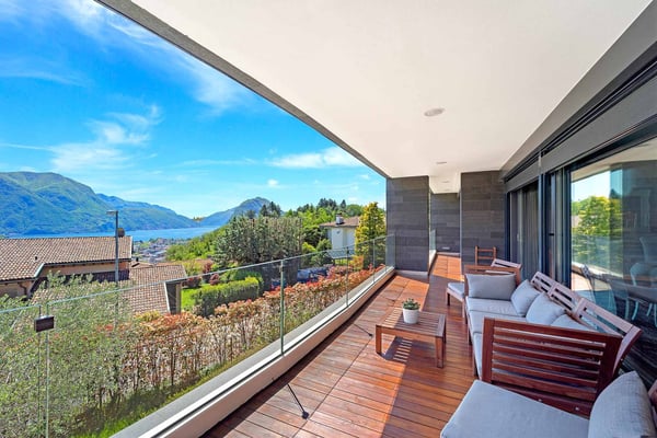 Elegante e prestigioso attico vista lago 9