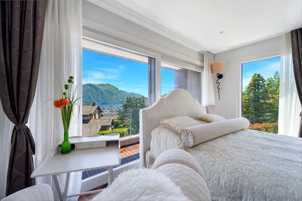 Elegante e prestigioso attico vista lago 3