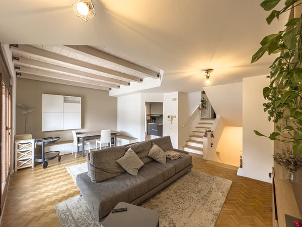 Casa gemella vista lago con giardino a Bissone 2