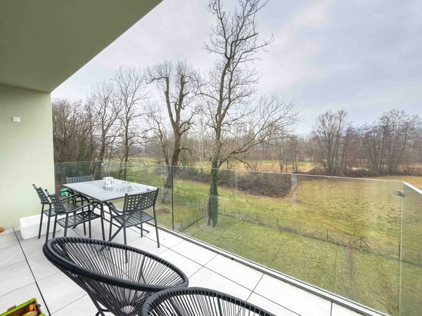 Esclusivo 1.5 locali nel verde a Genestrerio 12