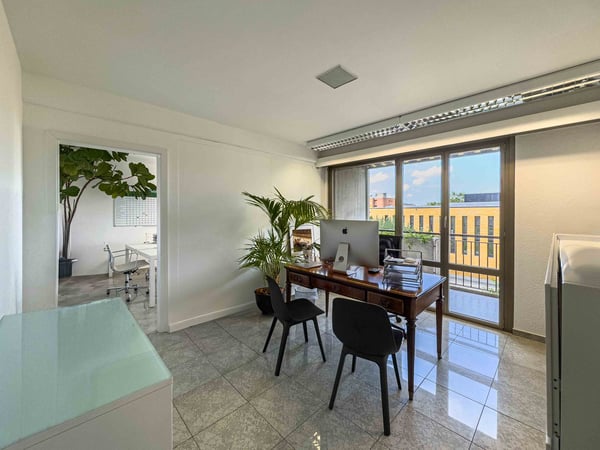 Spazioso ufficio in affitto a Mendrisio 2