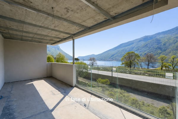 Moderno e nuovo 3.5 locali duplex con giardino a Melano 5