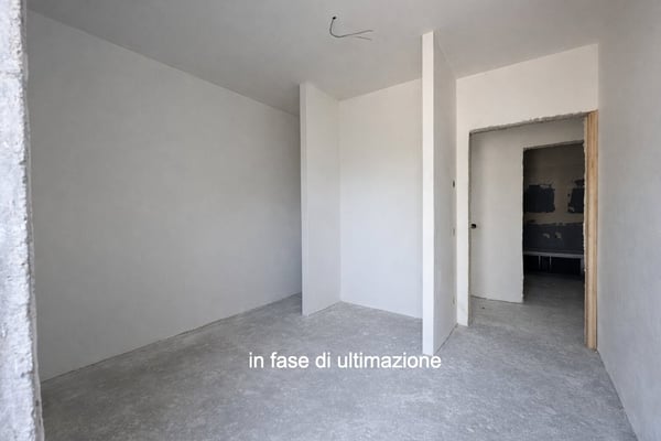 Moderno e nuovo 3.5 locali duplex con giardino a Melano 3