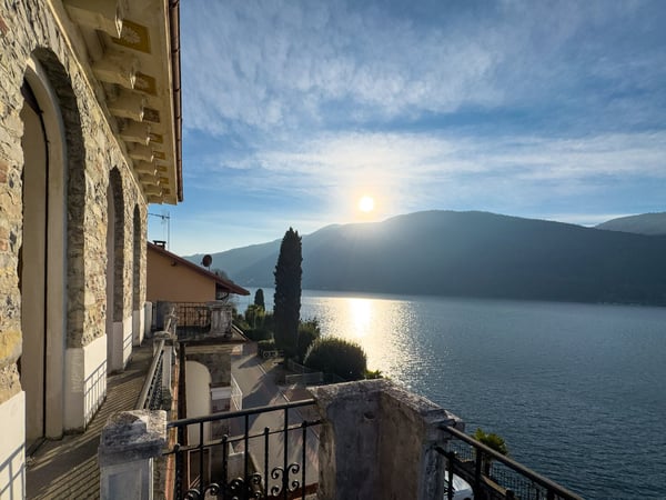 Affascinante villa d’epoca fronte lago a Morcote 8