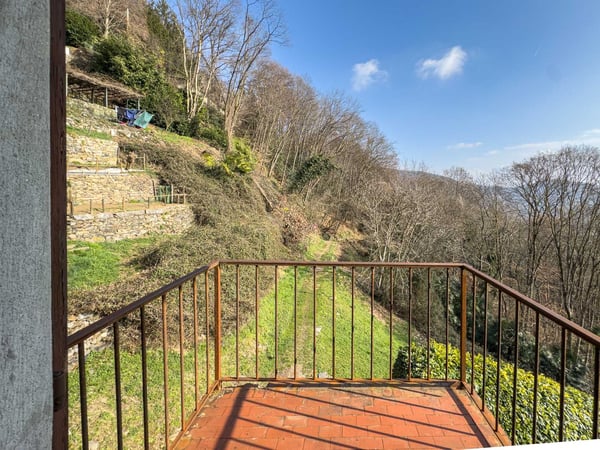 Casa di nucleo con giardino ad Aranno 6