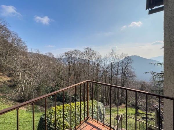 Casa di nucleo con giardino ad Aranno 5