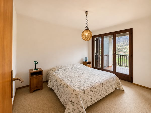 Casa gemella con giardino in vendita ad Arogno 5