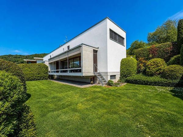Casa contigua con giardino a Villa Luganese 9