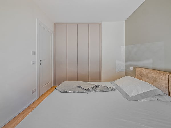 Moderno appartamento di 2,5 locali a Chiasso 6